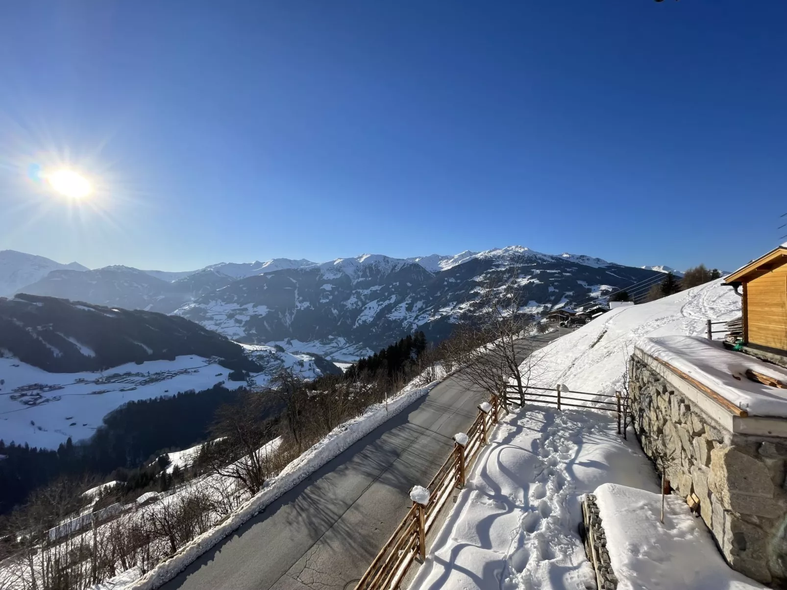 Alpenblick-Outside