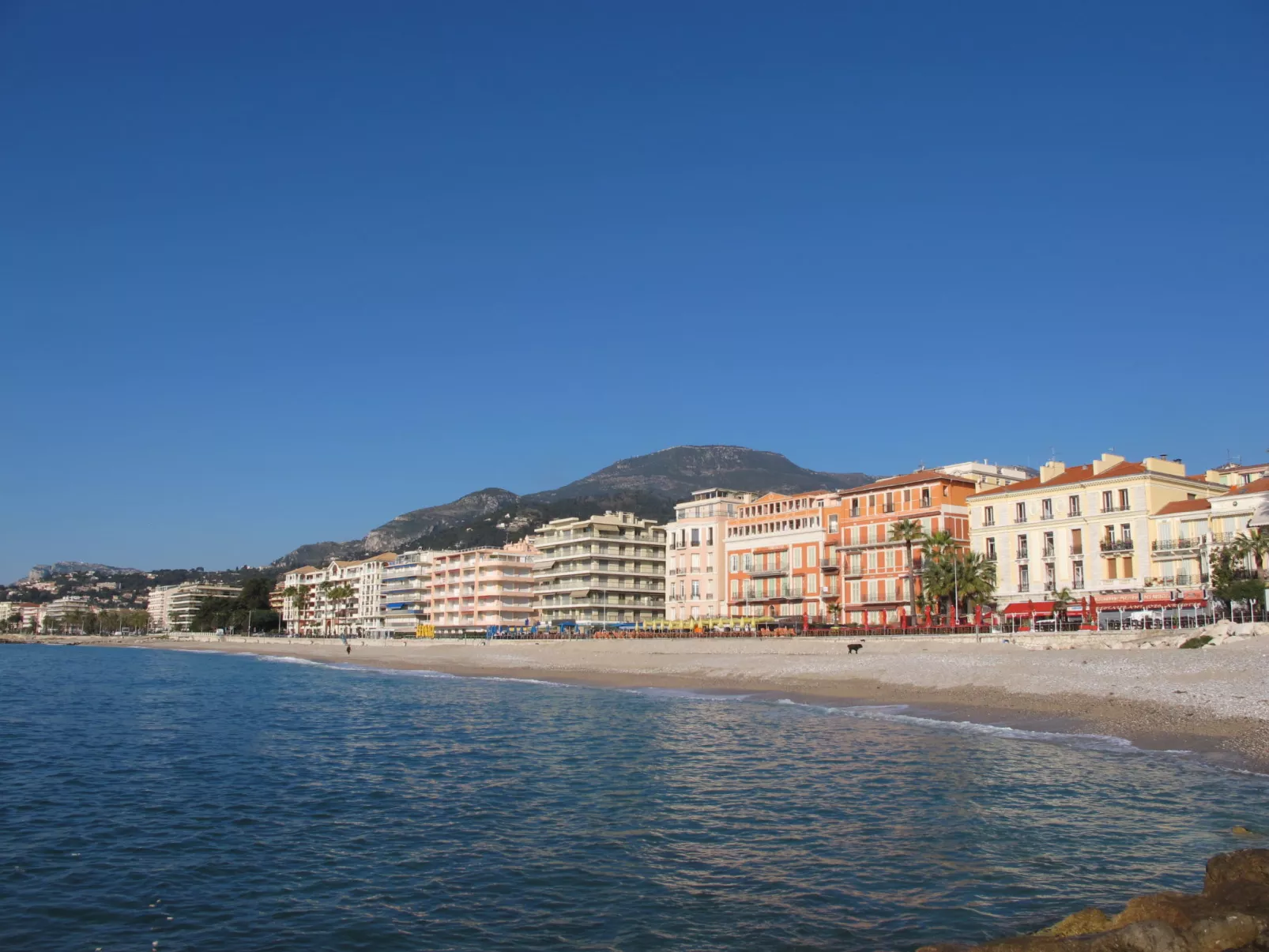 Les Miradors-Area