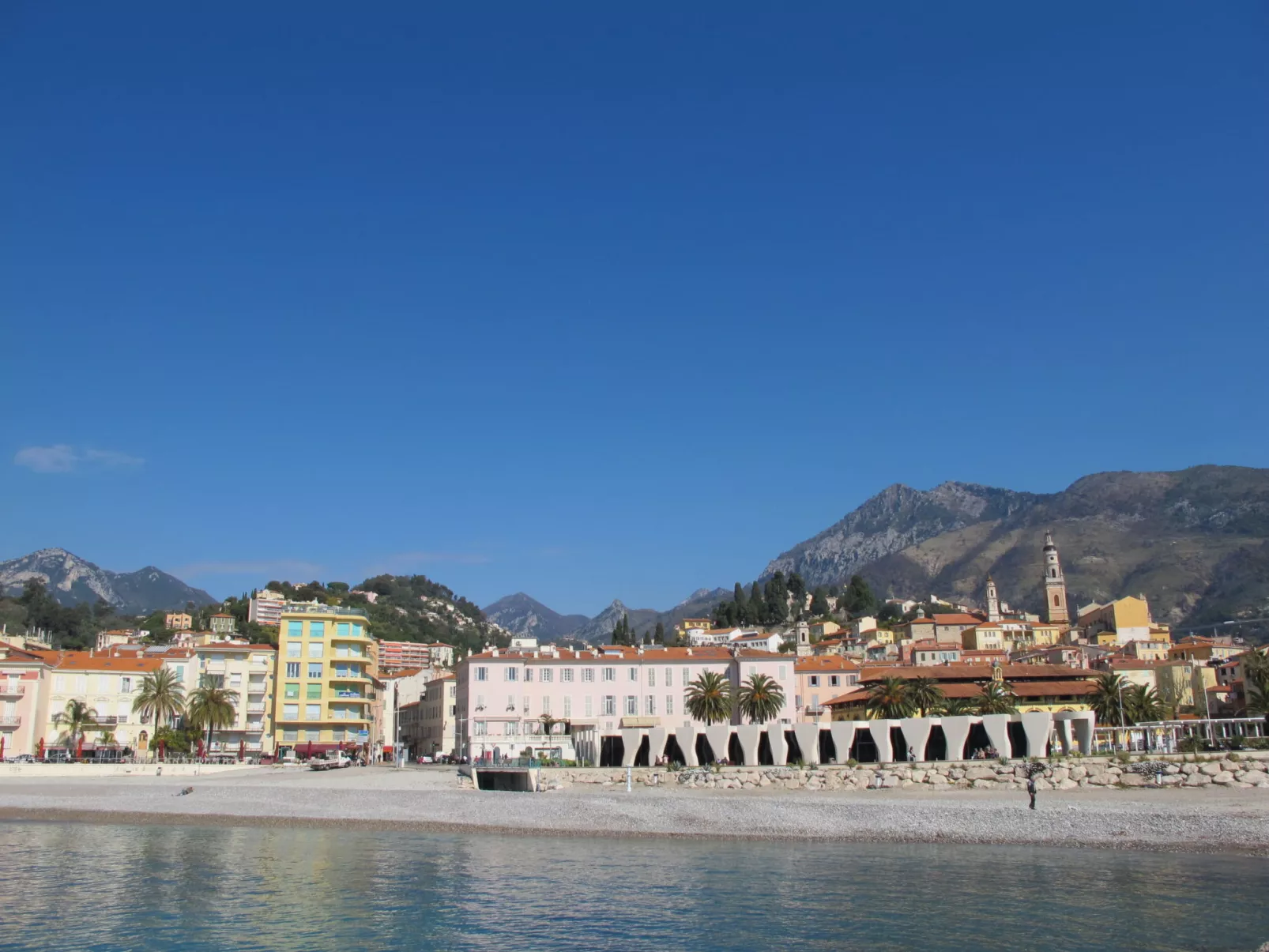 Les Miradors-Area