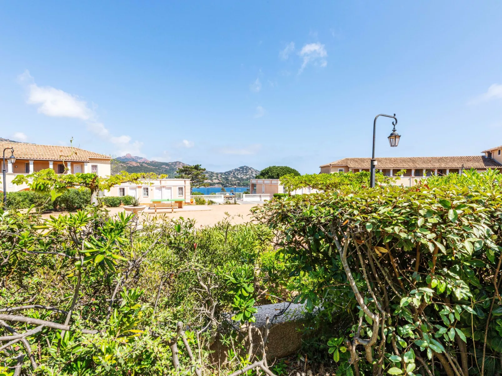 Le Belvédère (R1 110)-Dehors