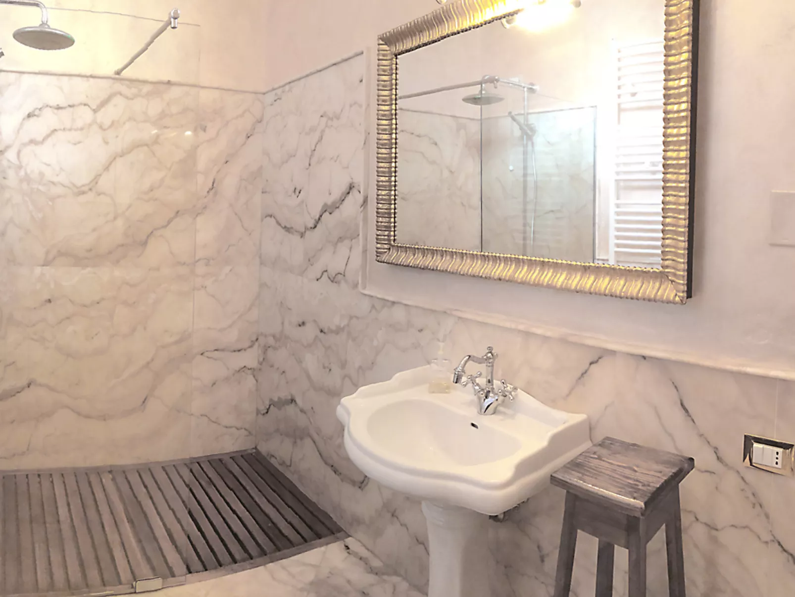 Tenuta Nucci-Inside