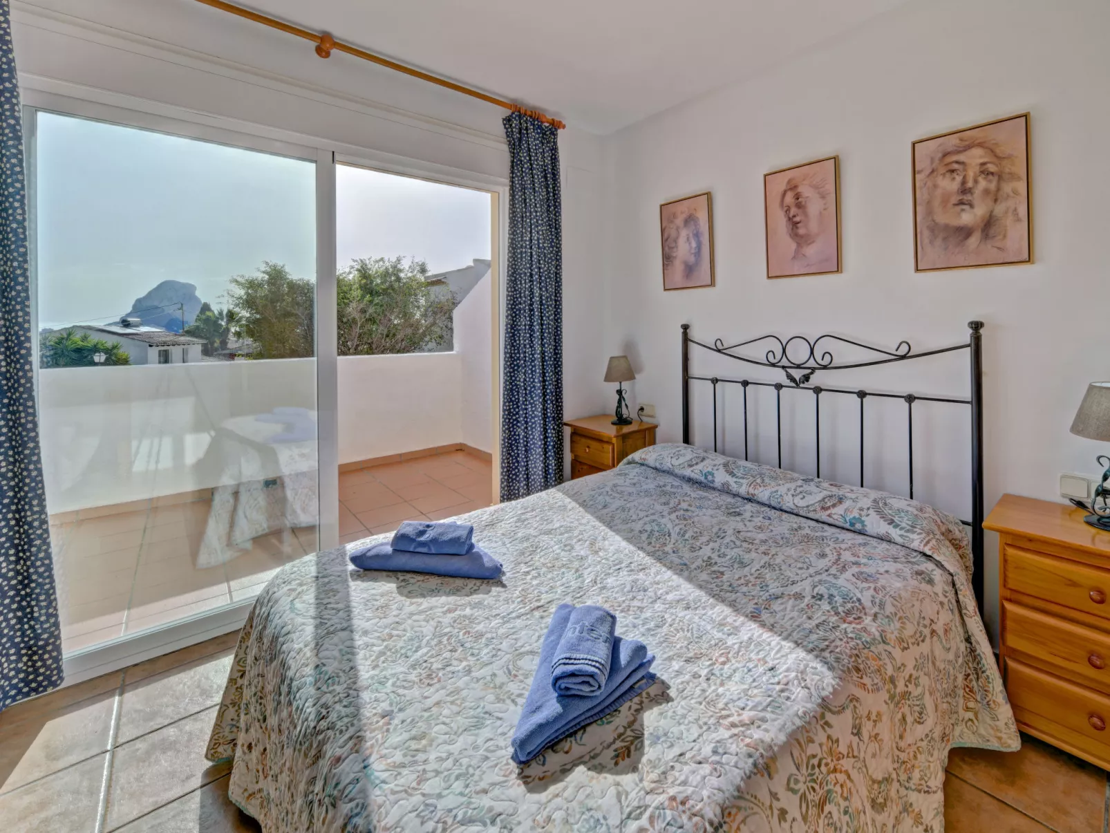 Puerta de Calpe 8-Inside