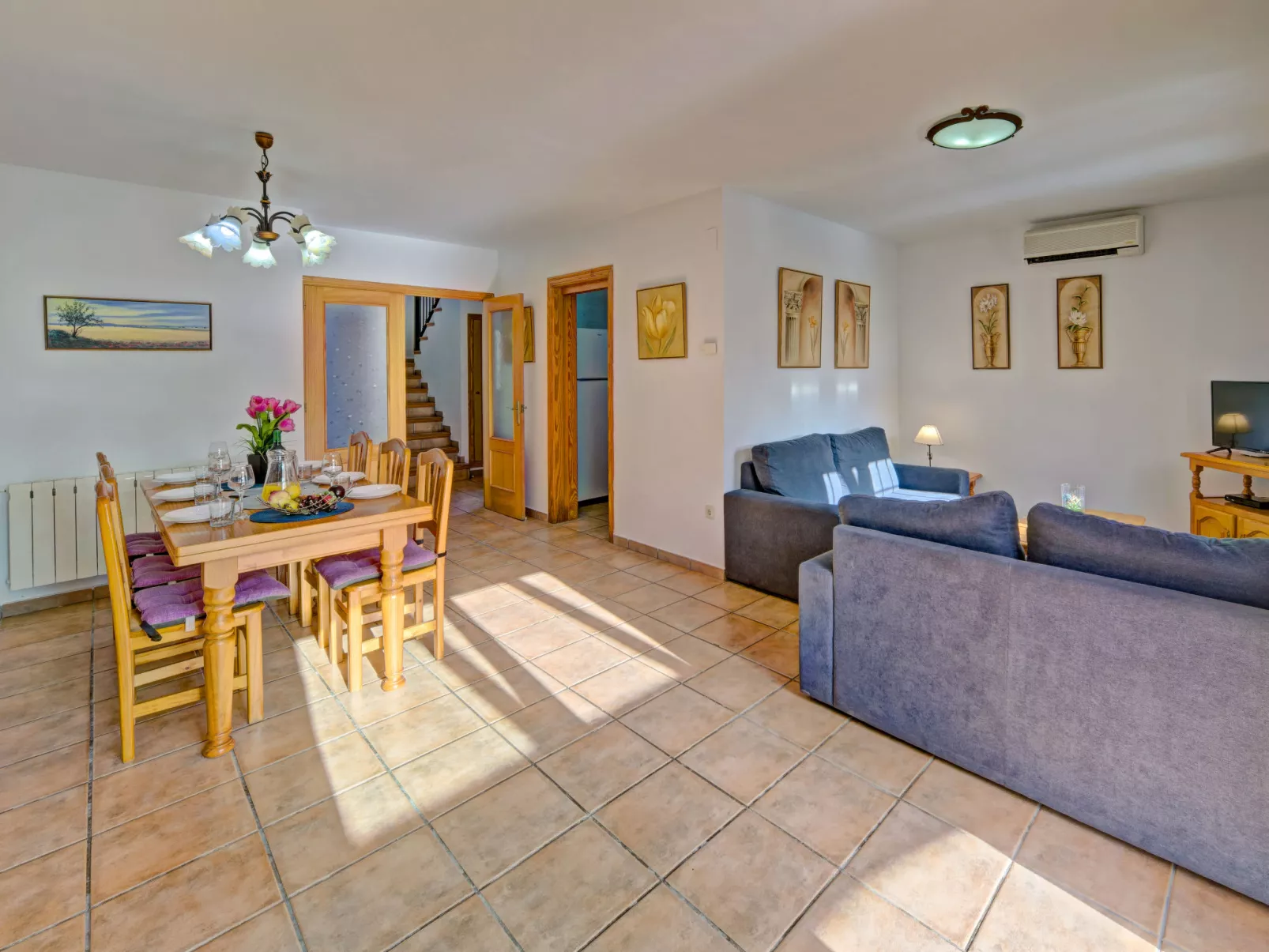 Puerta de Calpe 8-Inside