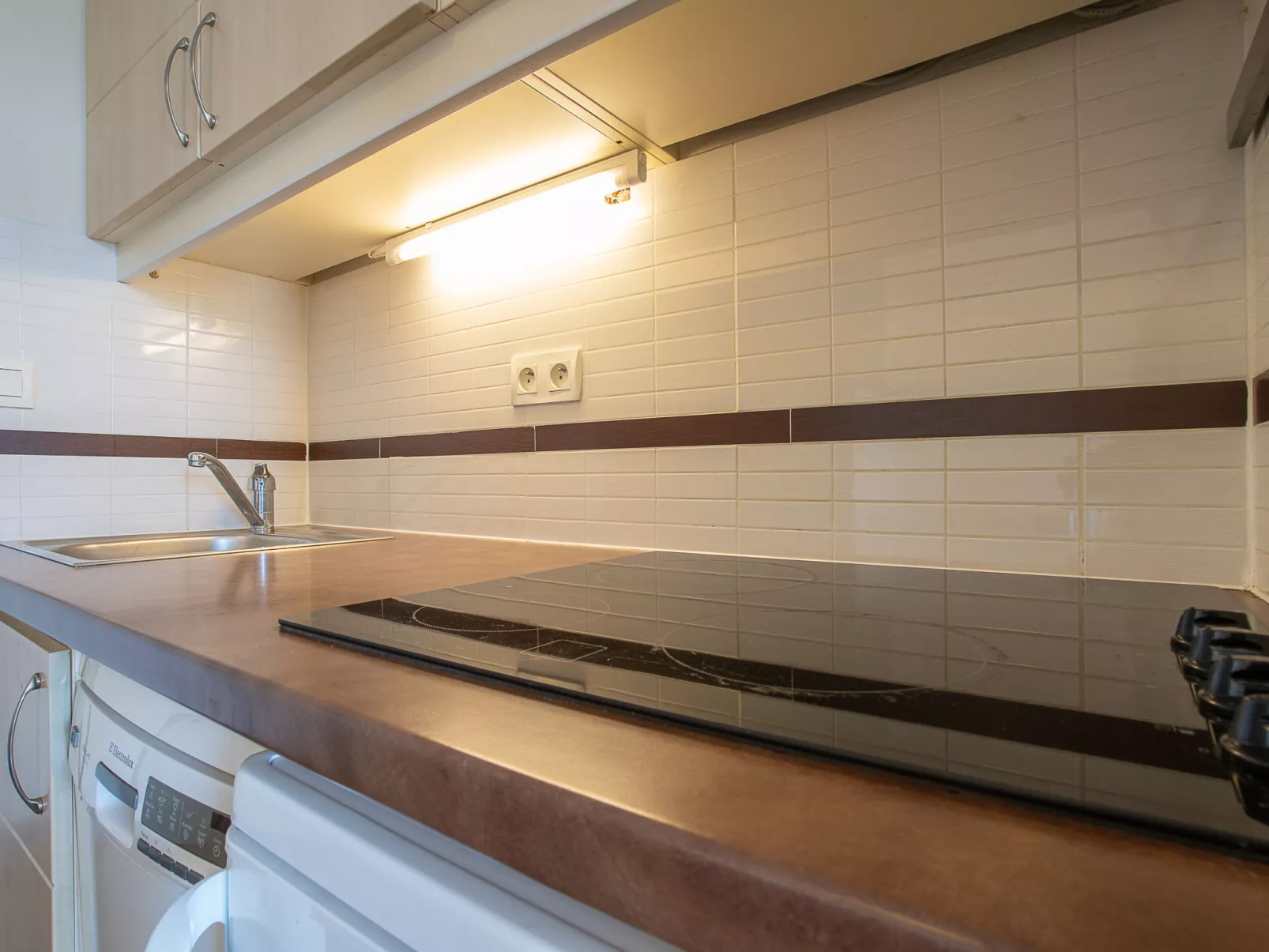 Le Village (C7 351)-Inside