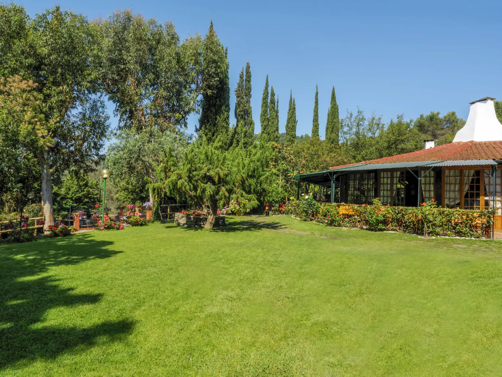 Bungalow B (AEG401)-Outside