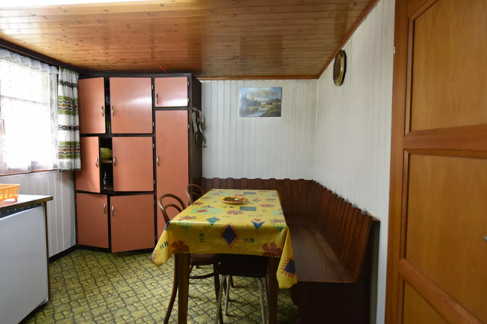 Chalet Edge-Kitchen