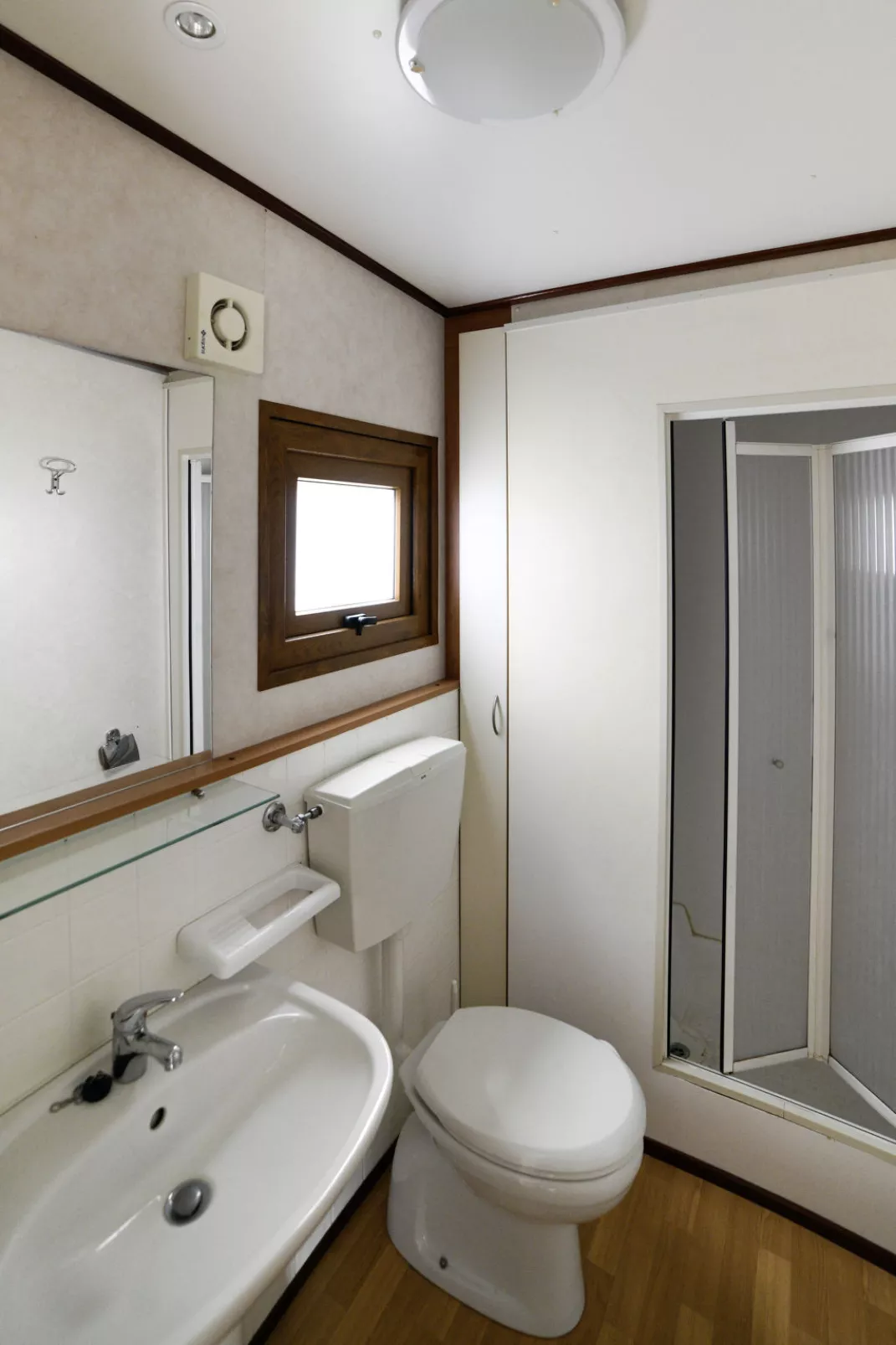 Mobilhome E (AEG403)-Inside