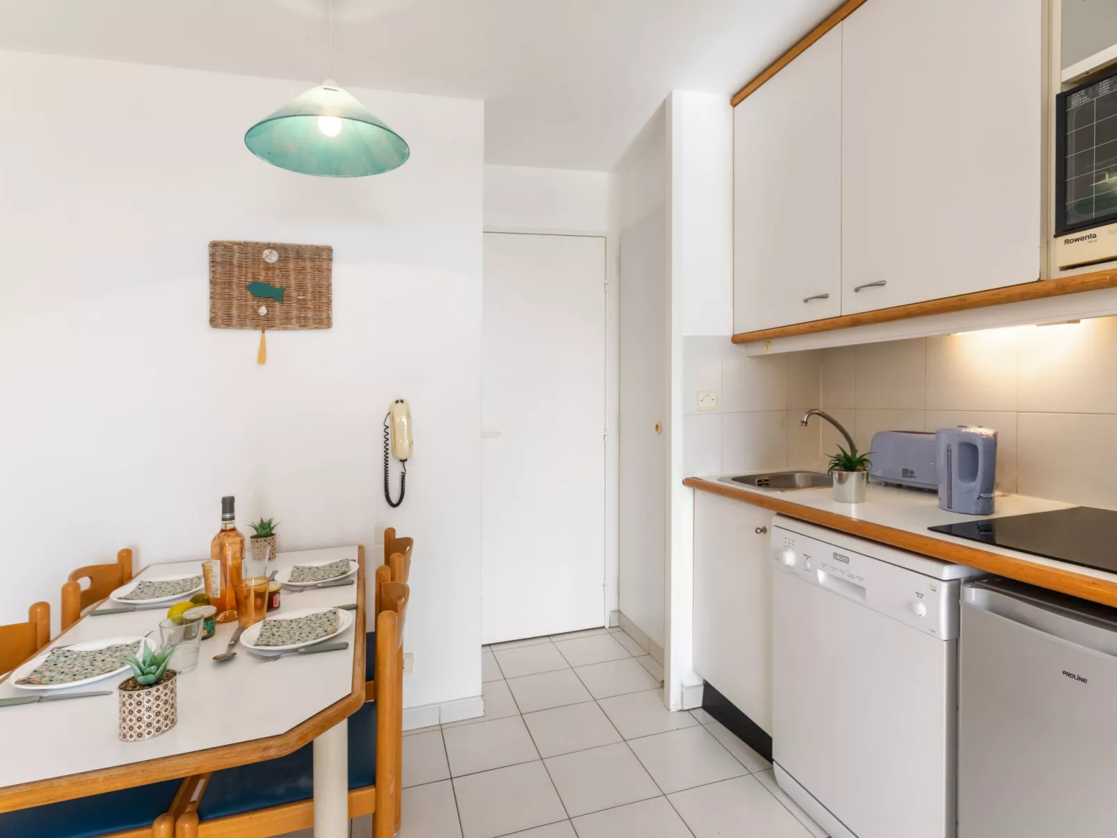 Le Village (B1 331)-Inside