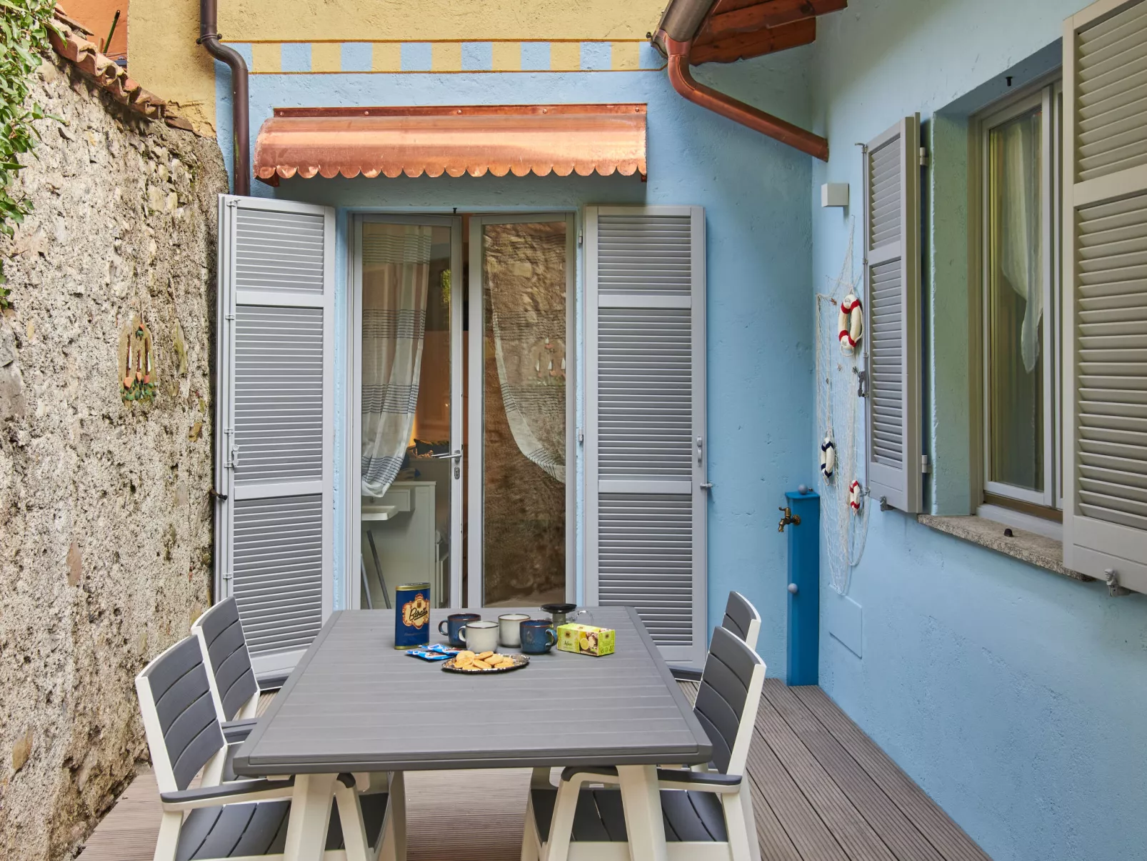 La tana del pescatore-Outside