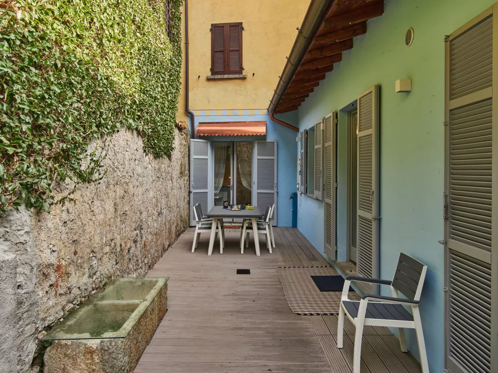 La tana del pescatore-Outside