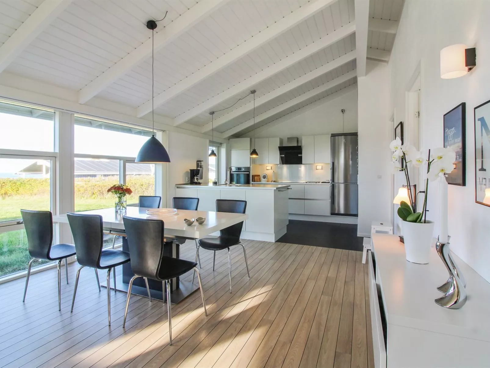 "Paul" - 100m from the sea-Drinnen