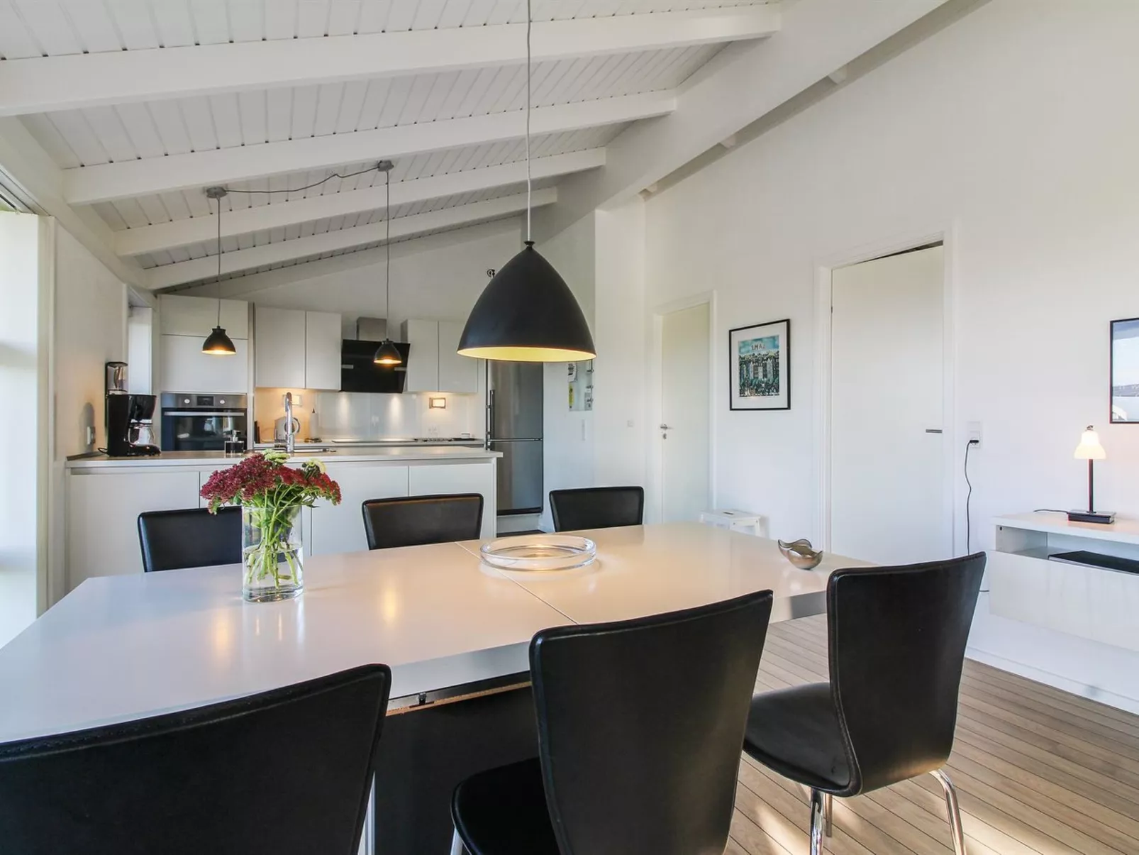 "Paul" - 100m from the sea-Drinnen