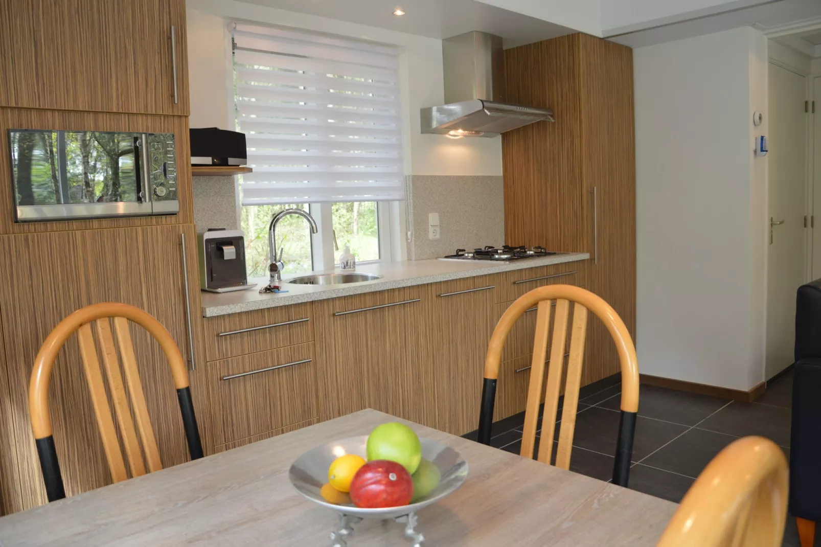 Vosseven 17 Wezel-Kitchen
