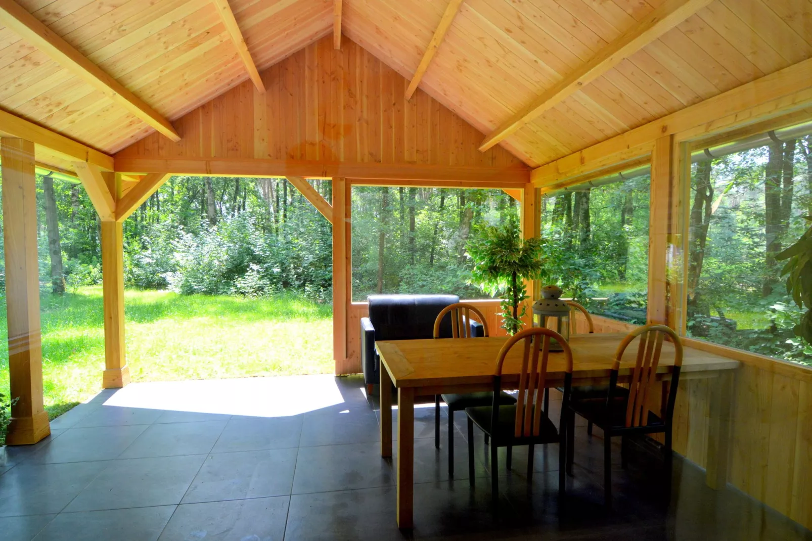 Vosseven 17 Wezel-Terrace balcony
