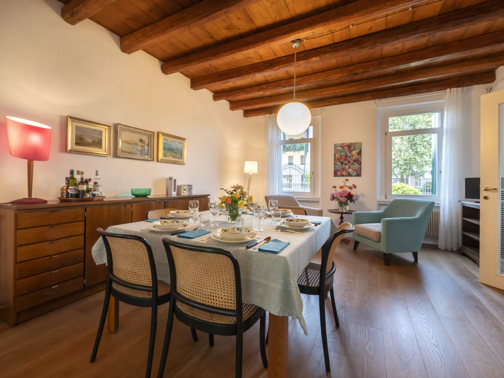 Casa Con Le Rose-Inside
