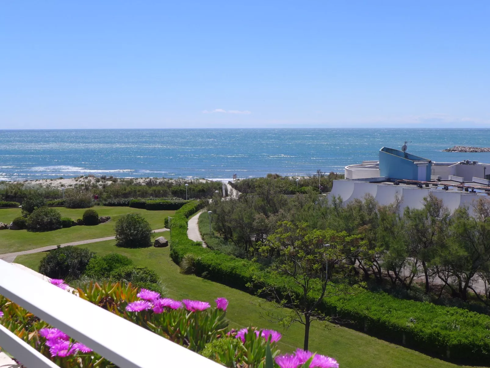 Les Terrasses de la Mer-Outside