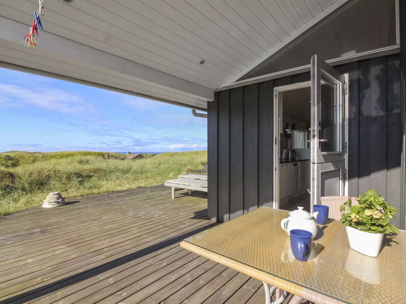 "Lauri" - 350m from the sea-Outside