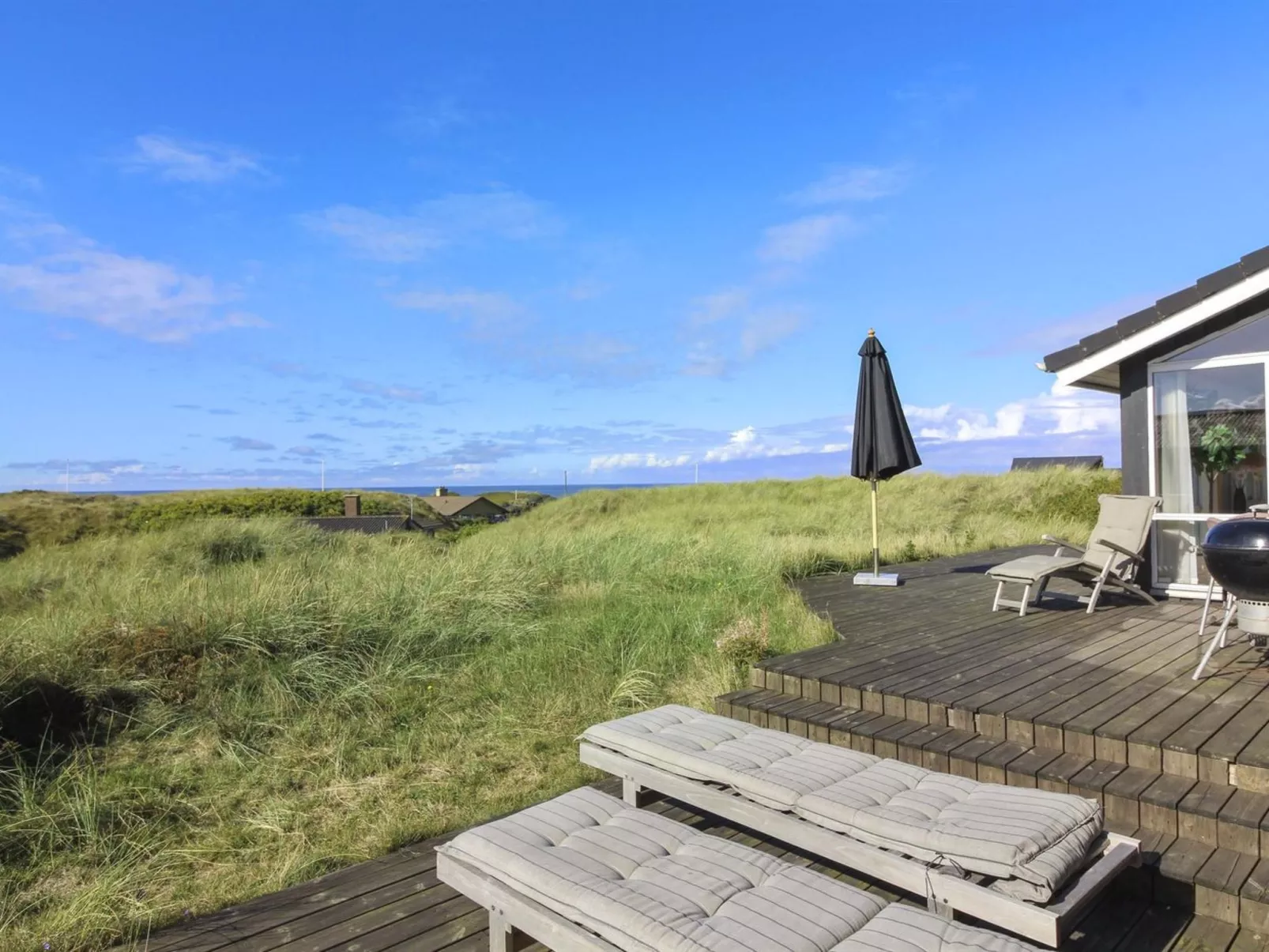 "Lauri" - 350m from the sea-Outside