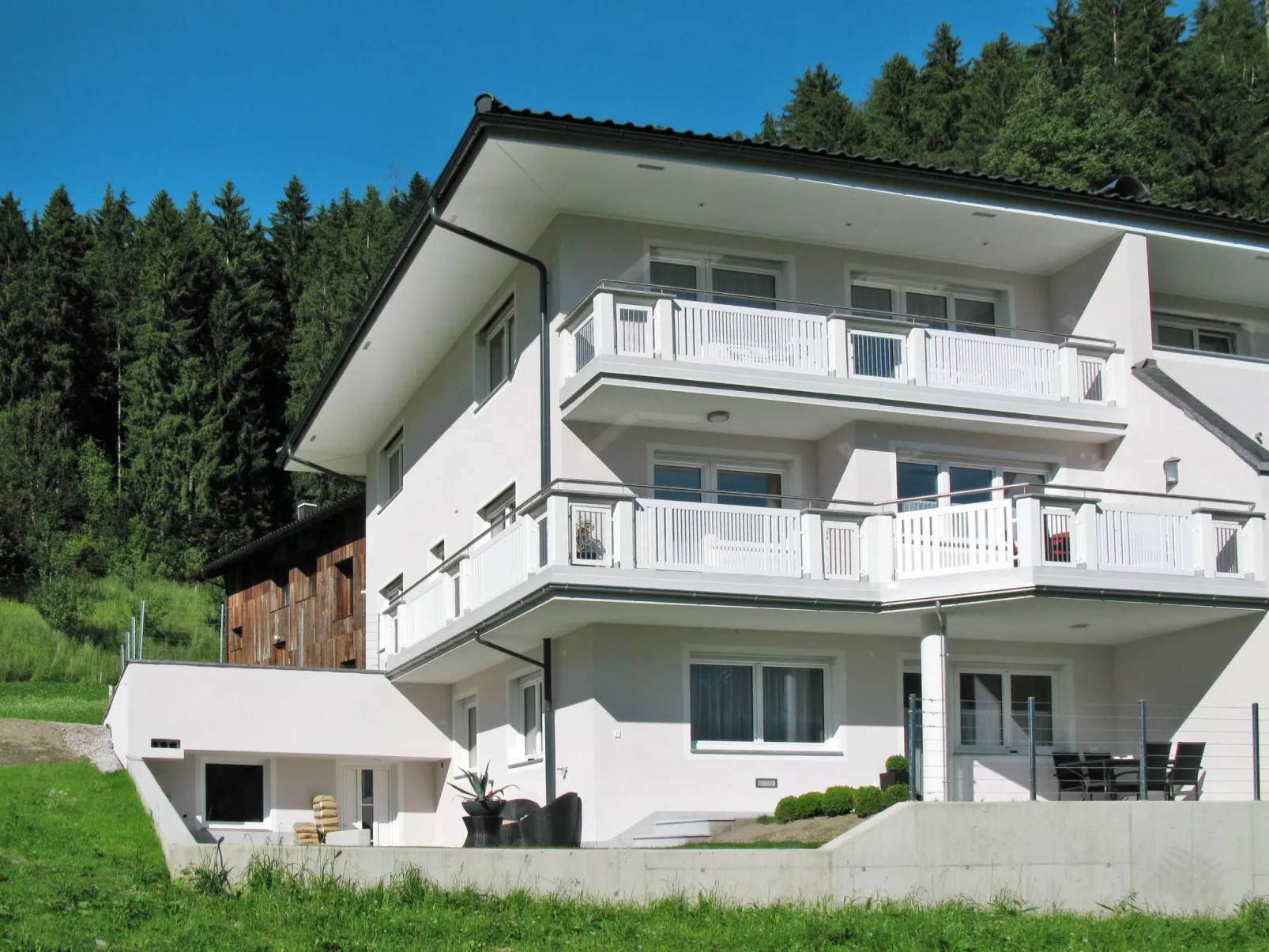 Schiestl-Outside