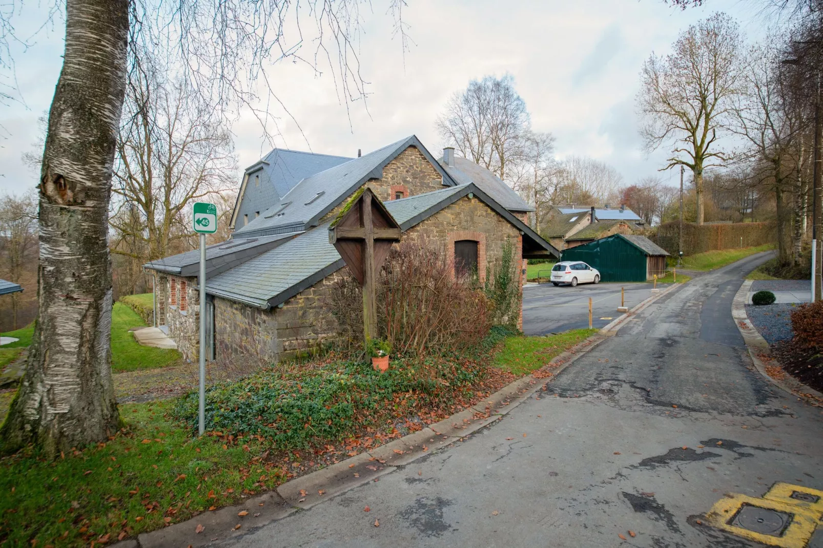 Superbe maison de vacances pour 15 adultes située à Champagne Le chêne et l'eau-Areas summer 1km