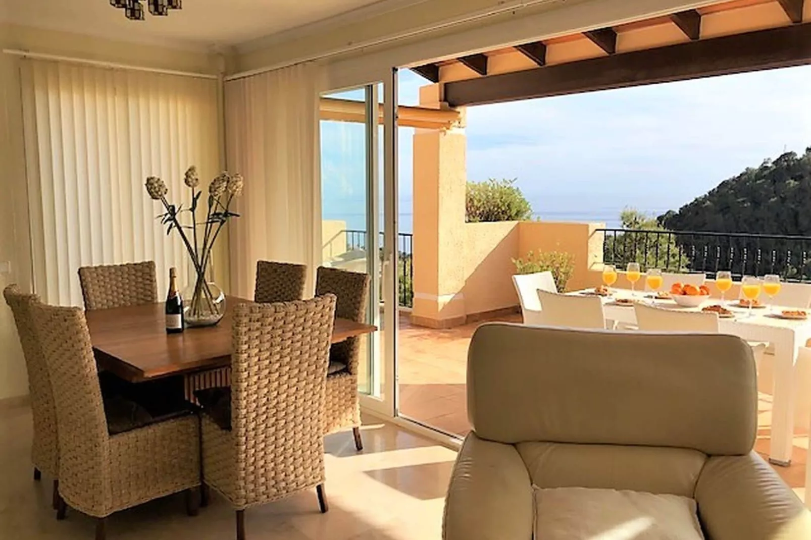 Villa Bouganvilla-Esszimmer