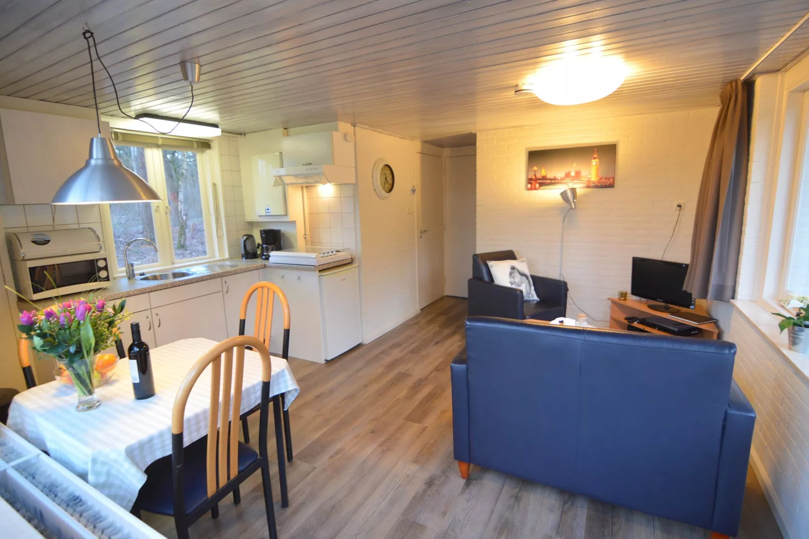 Bungalow 27-Living room