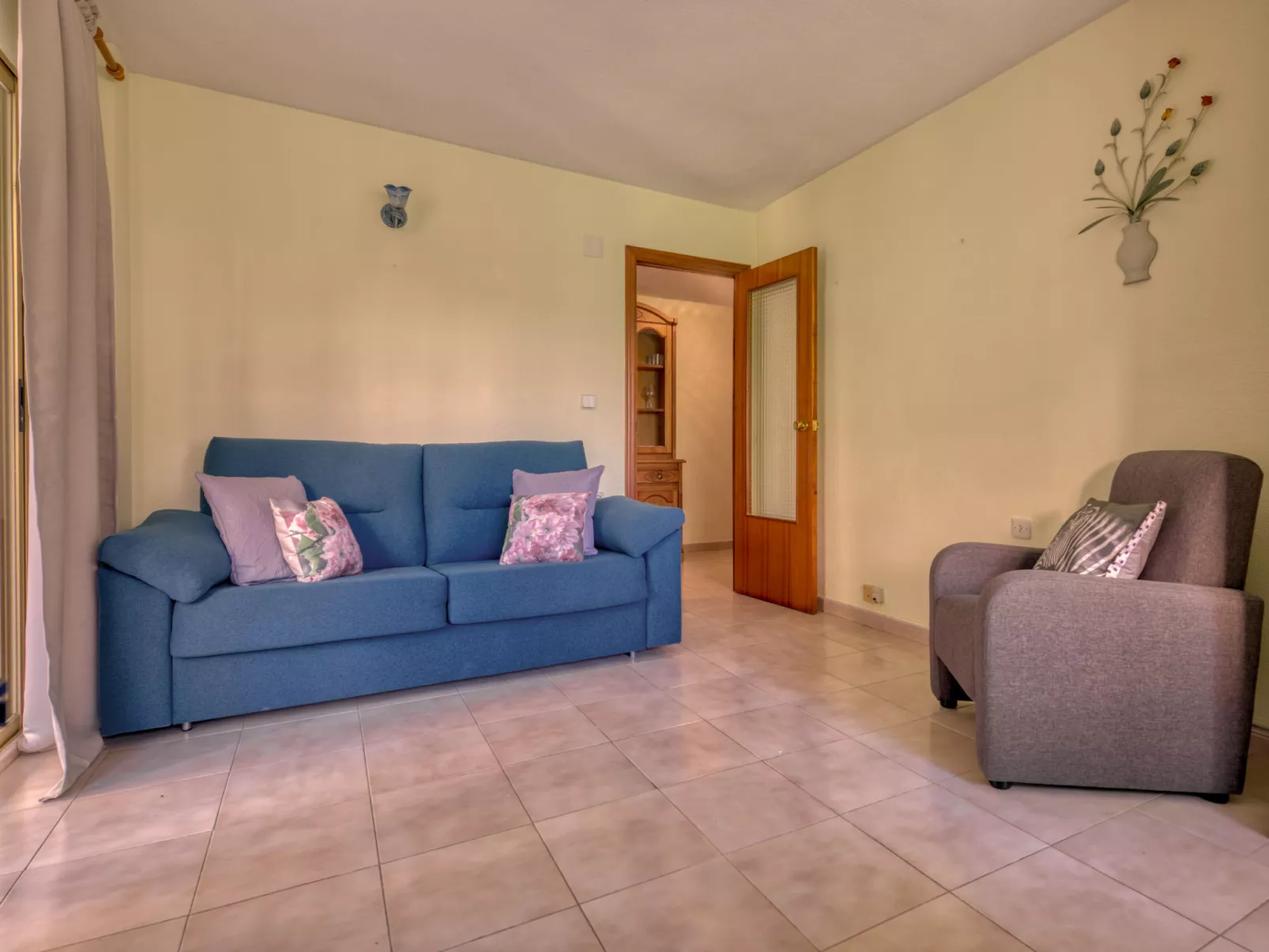 Calpe Pueblo-Inside