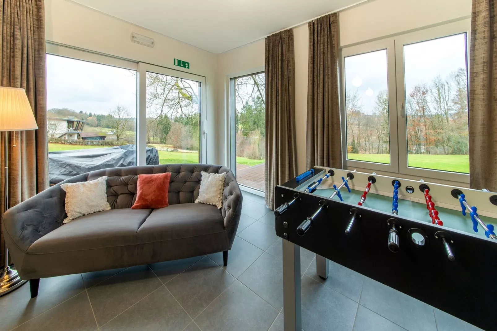 Superbe maison de vacances pour 15 adultes située à Champagne Le chêne et l'eau-Living room