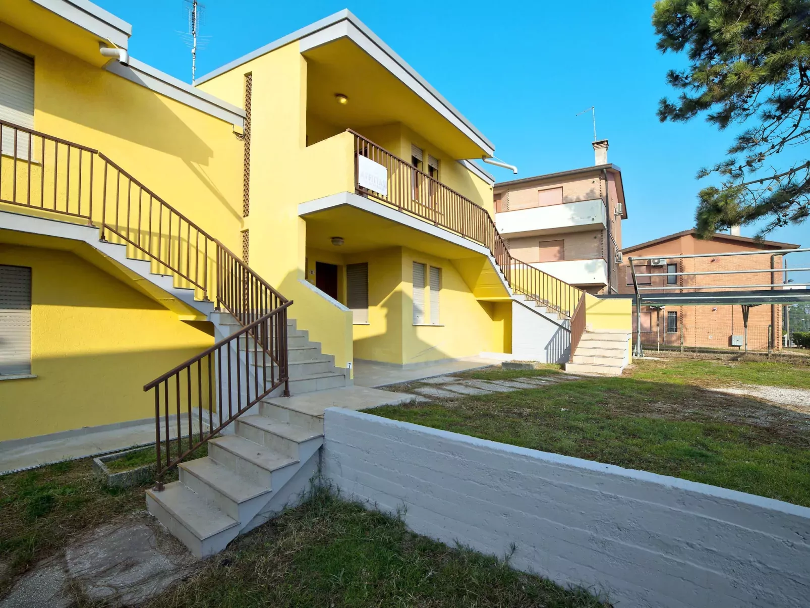 Villa Maria-Outside