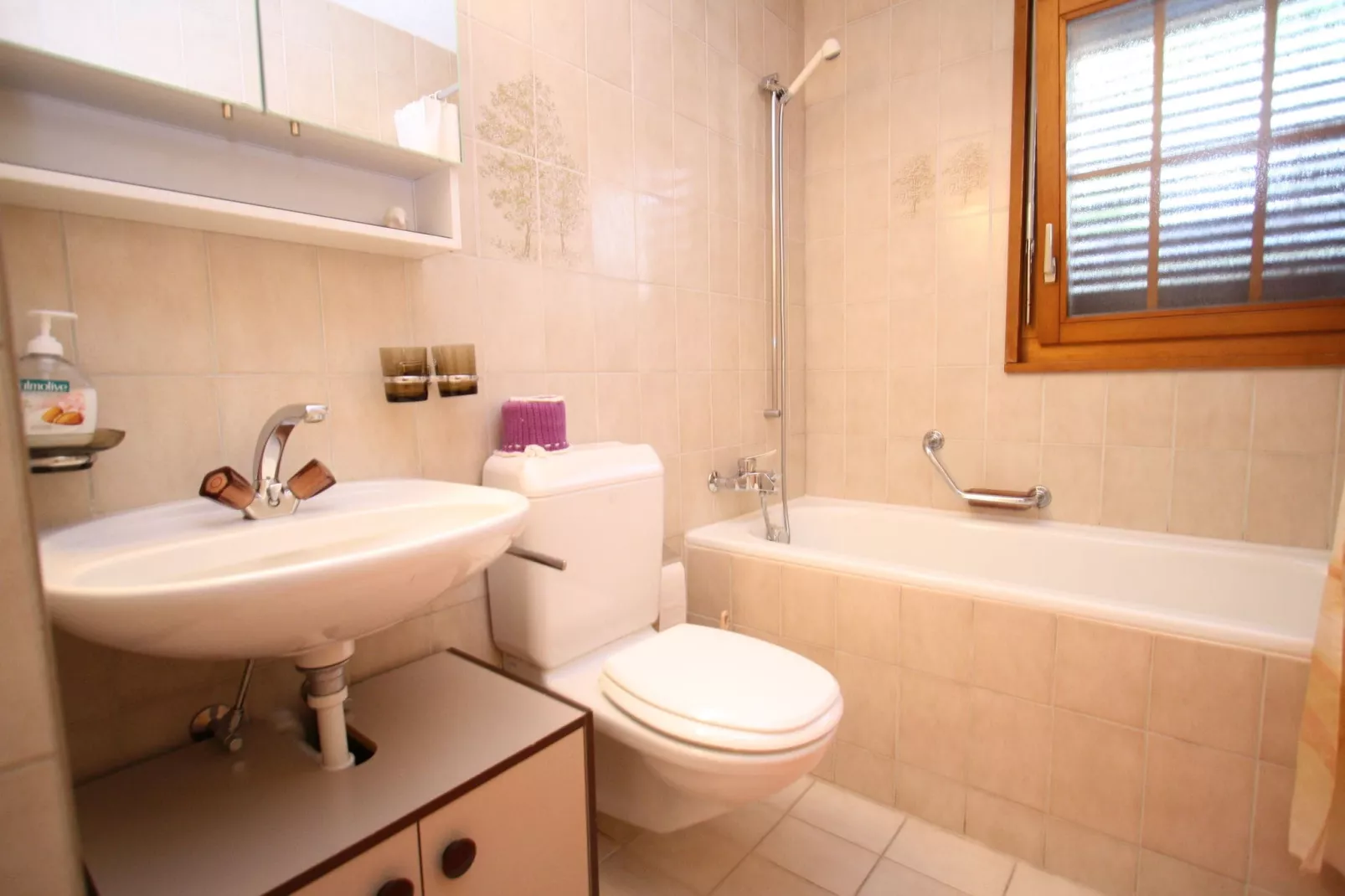 Bel Air-Bathroom