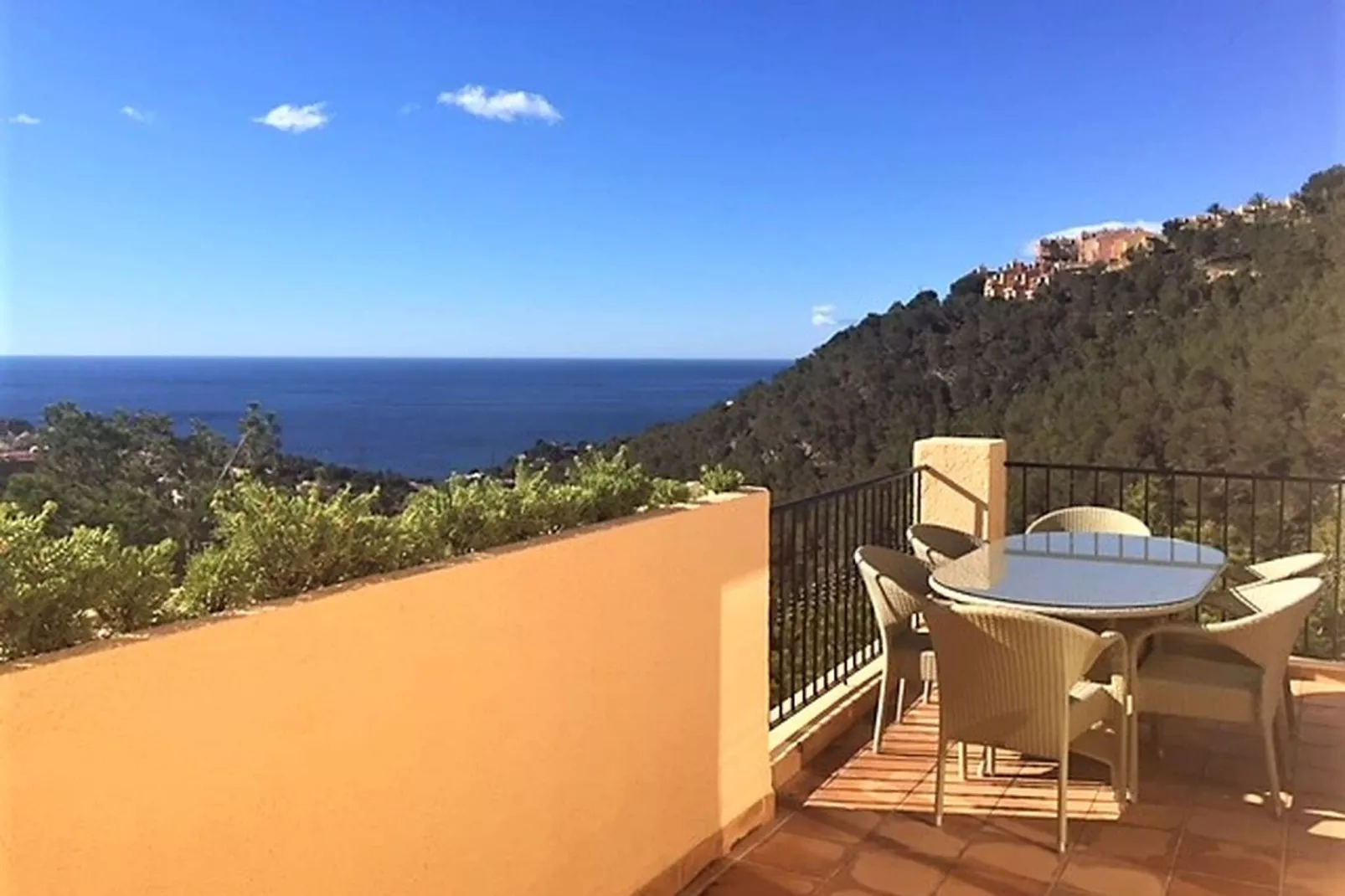 Villa Bouganvilla-Aussicht Sommer