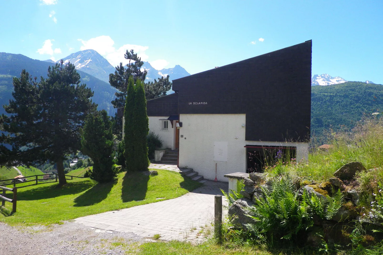 La Sclarida-Exterior summer