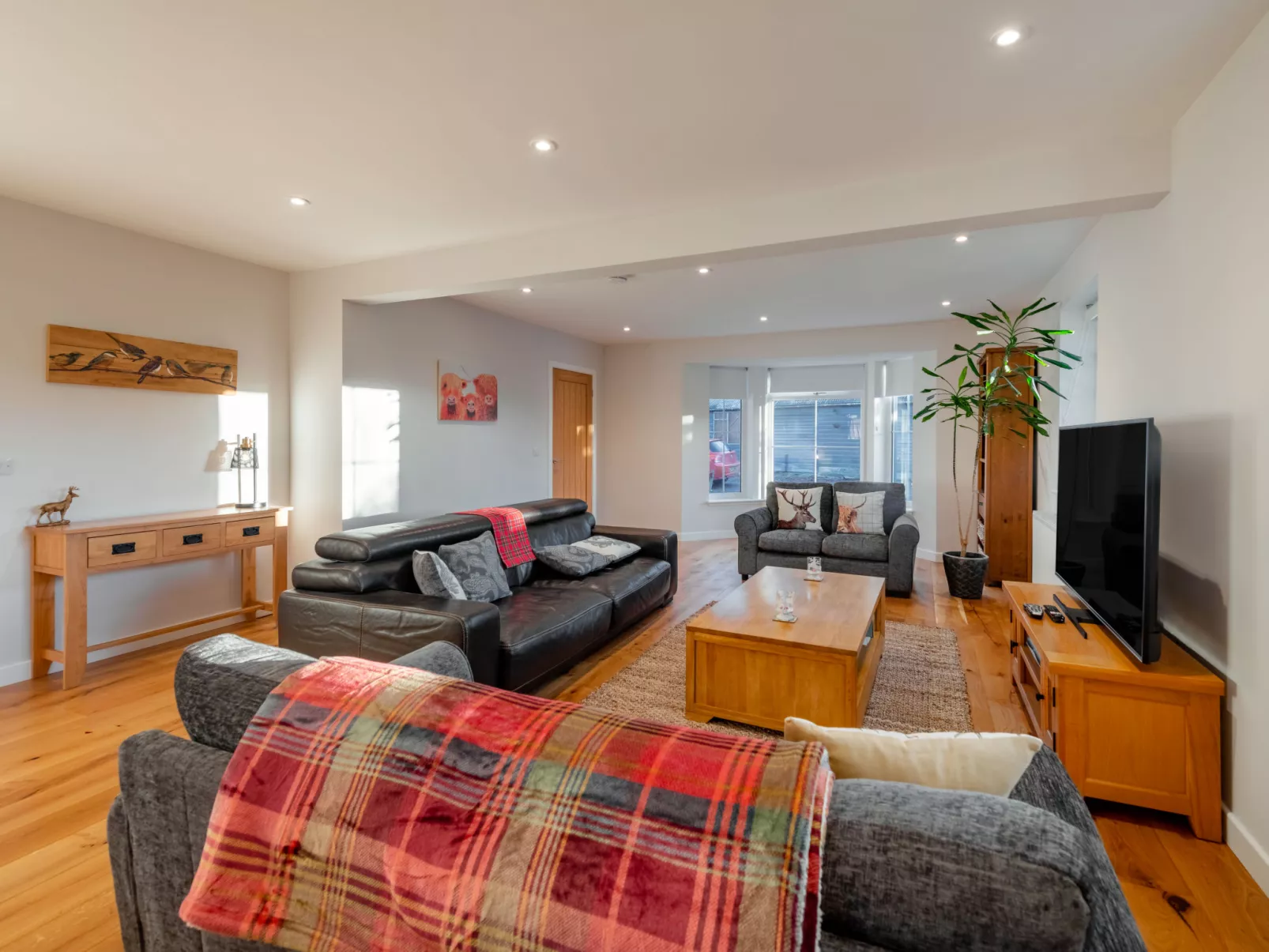 Loch Ness House-Inside