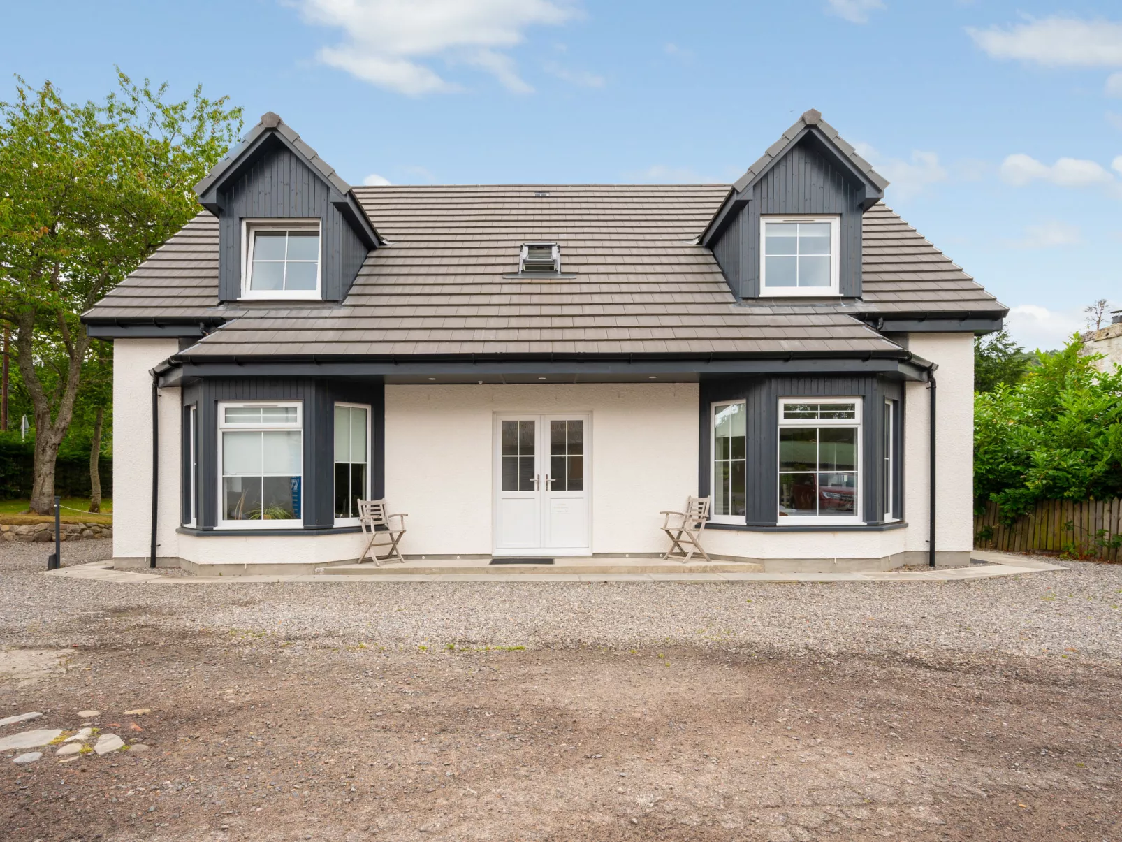 Loch Ness House-Outside