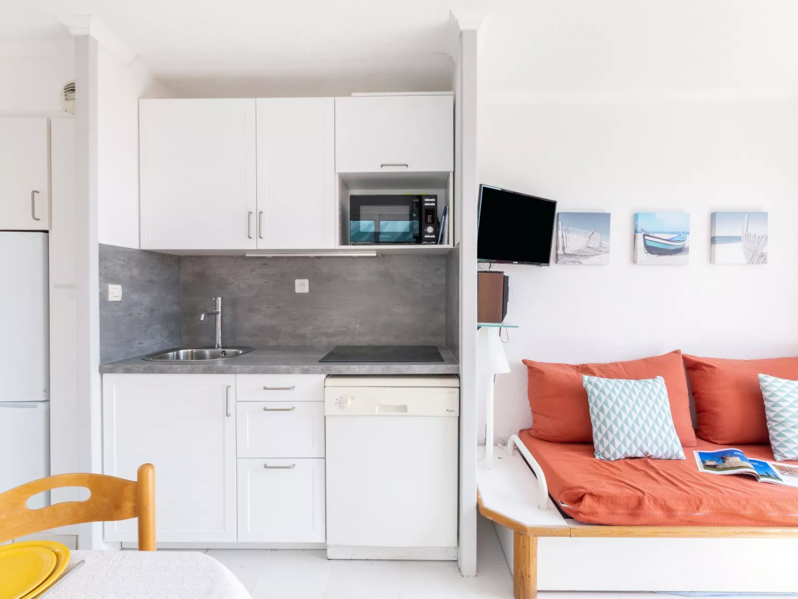 Le Village (C5 235)-Dedans