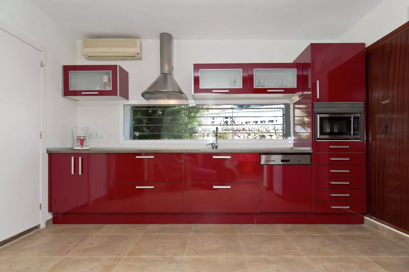 La Serella-Kitchen