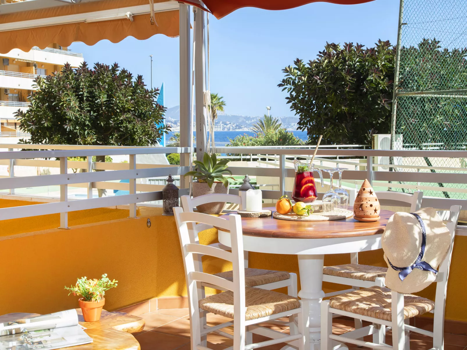 Voramar-Outside