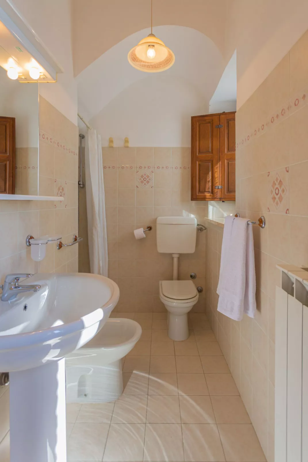 Borgo Agrituristico Il Pino-Dedans