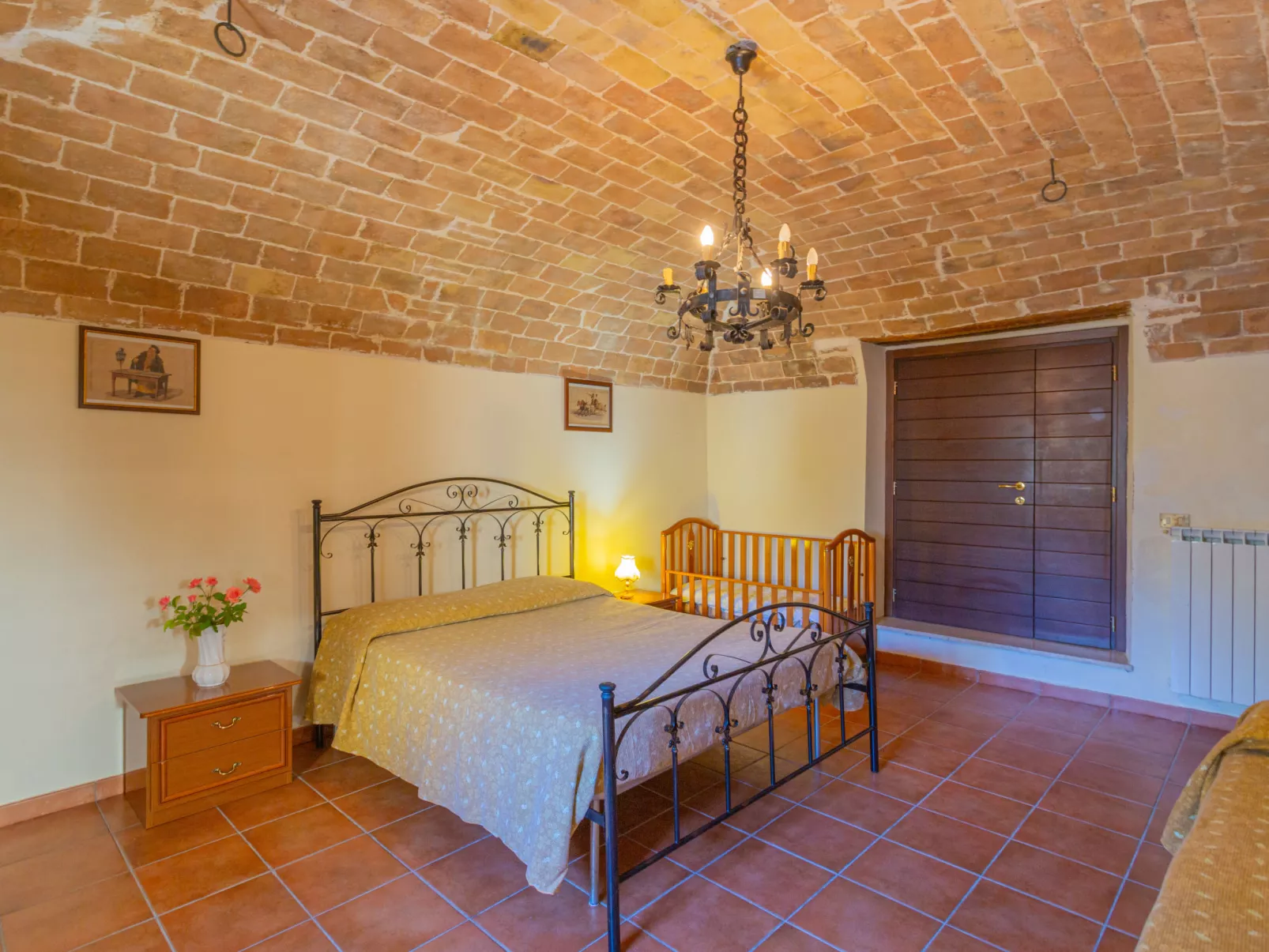Borgo Agrituristico Il Pino-Dedans