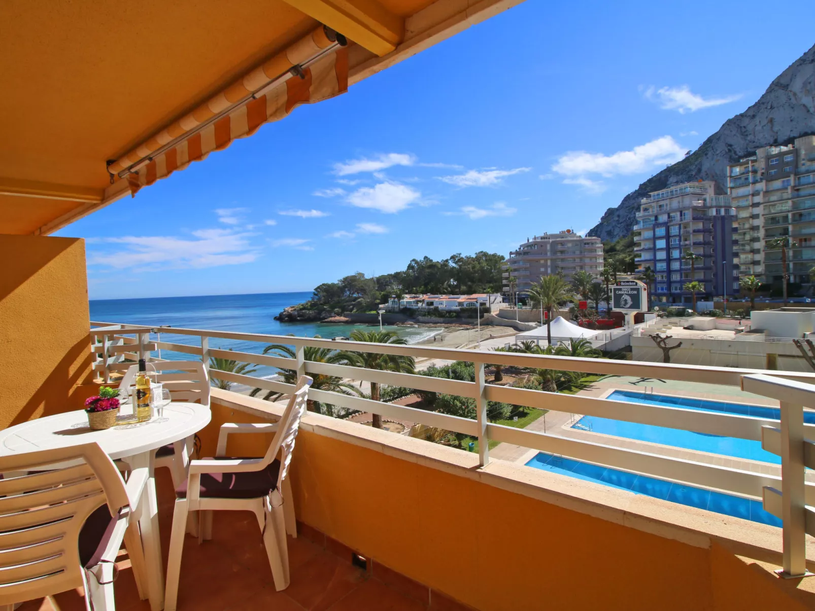 Voramar-Outside