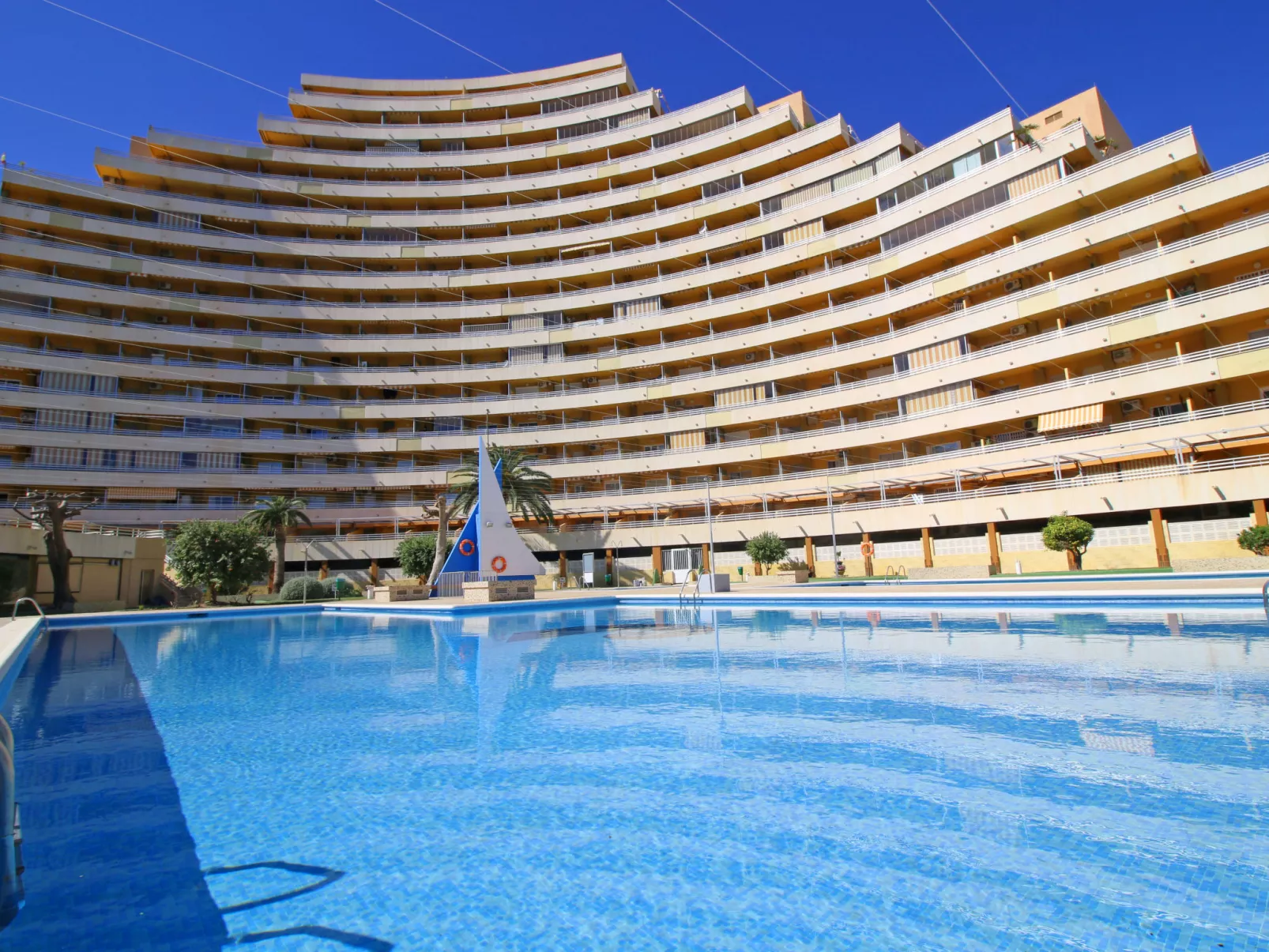 Voramar-Outside