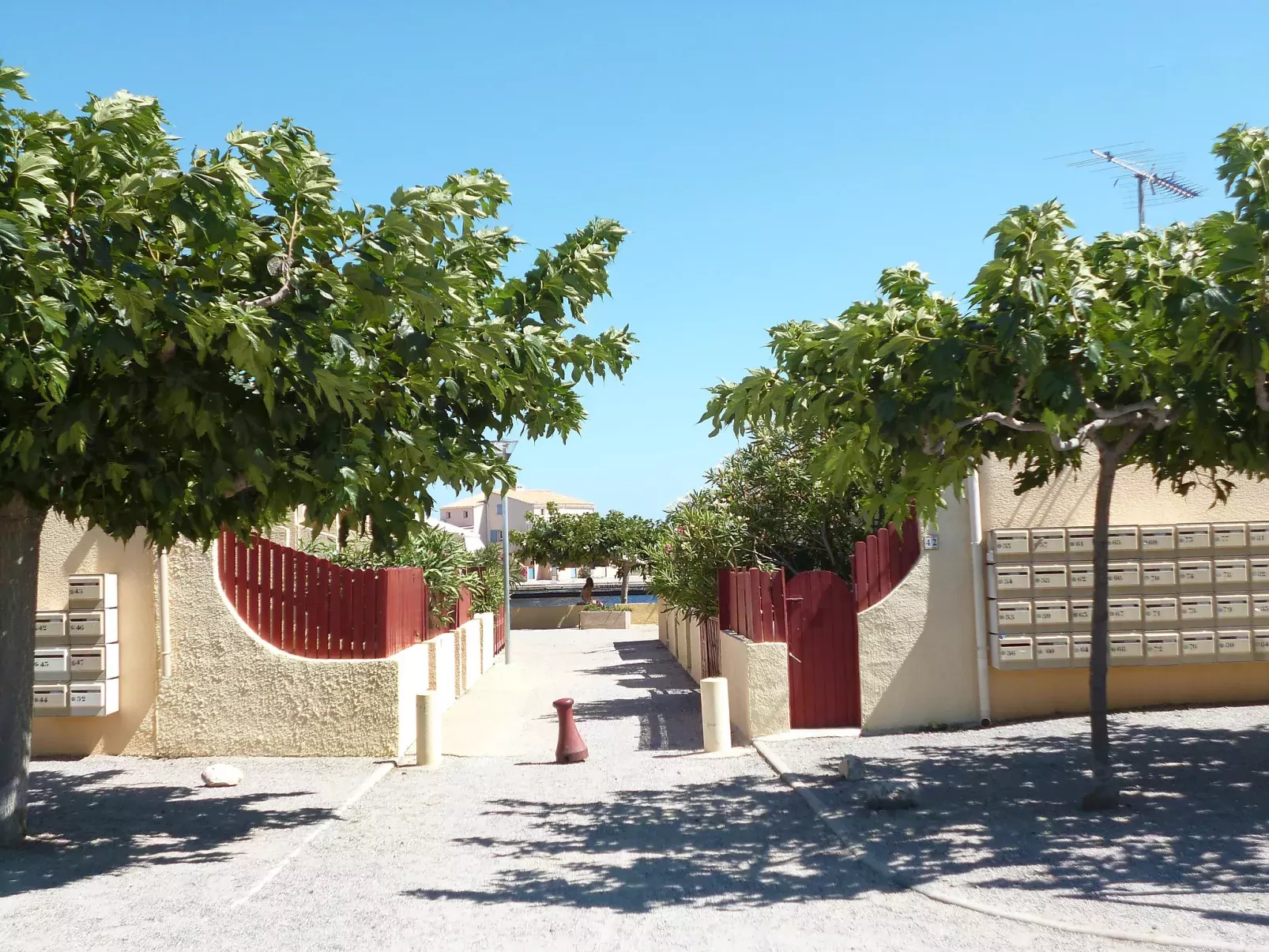 Santa Barbara-Outside