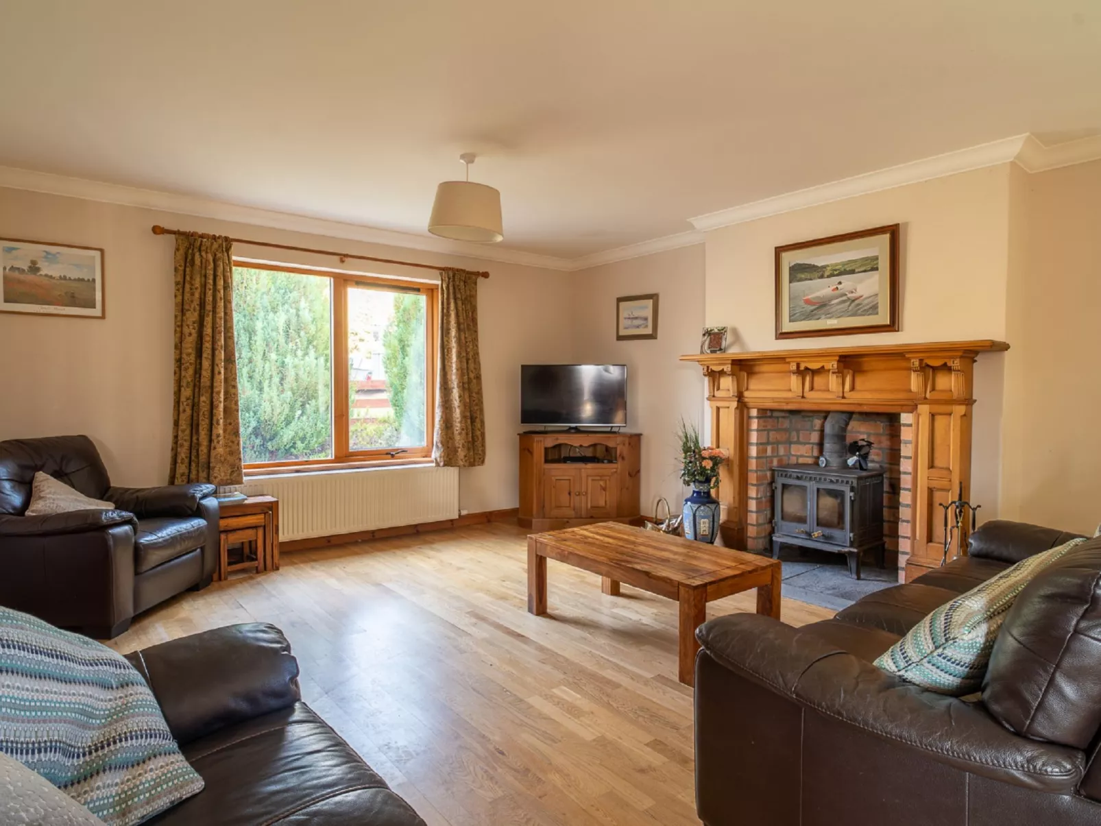 Ceilidhtail Cottage-Inside