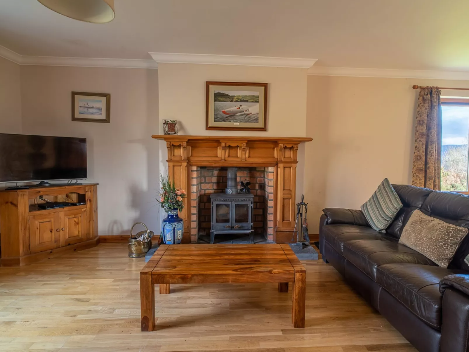 Ceilidhtail Cottage-Inside