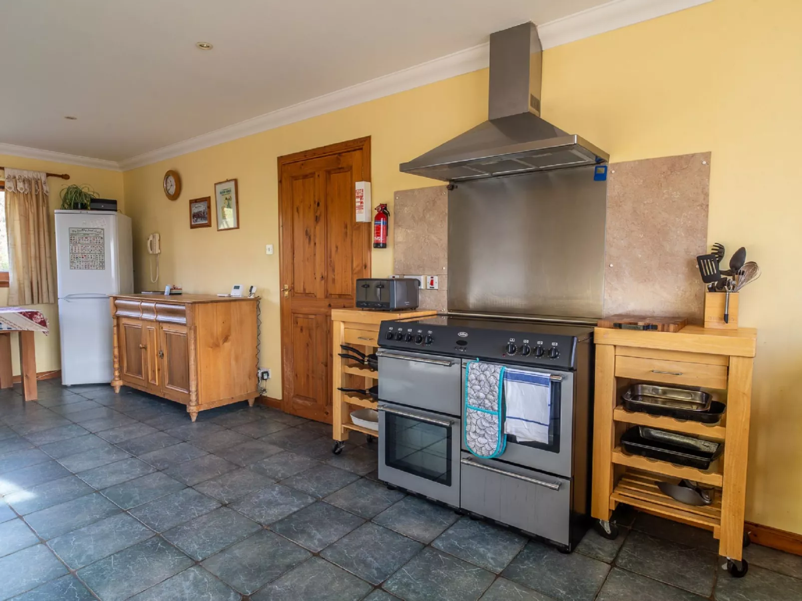 Ceilidhtail Cottage-Inside