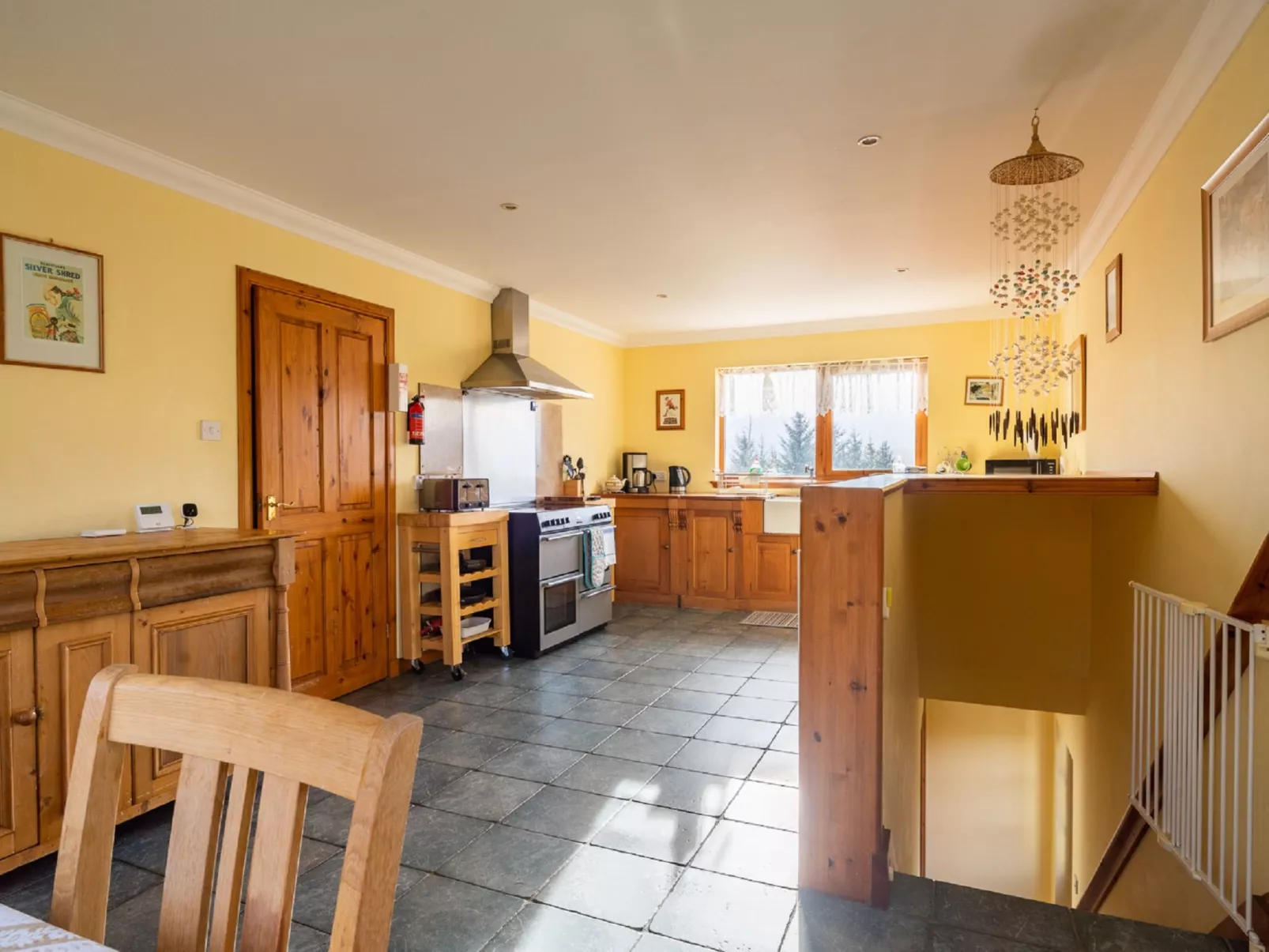 Ceilidhtail Cottage-Inside