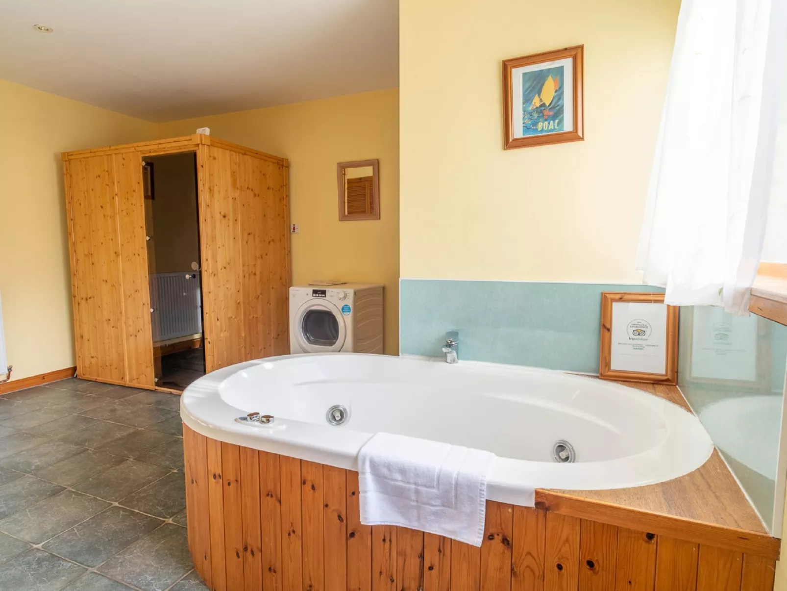 Ceilidhtail Cottage-Inside