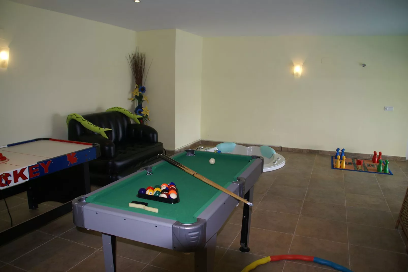 La Serella-Recreation room