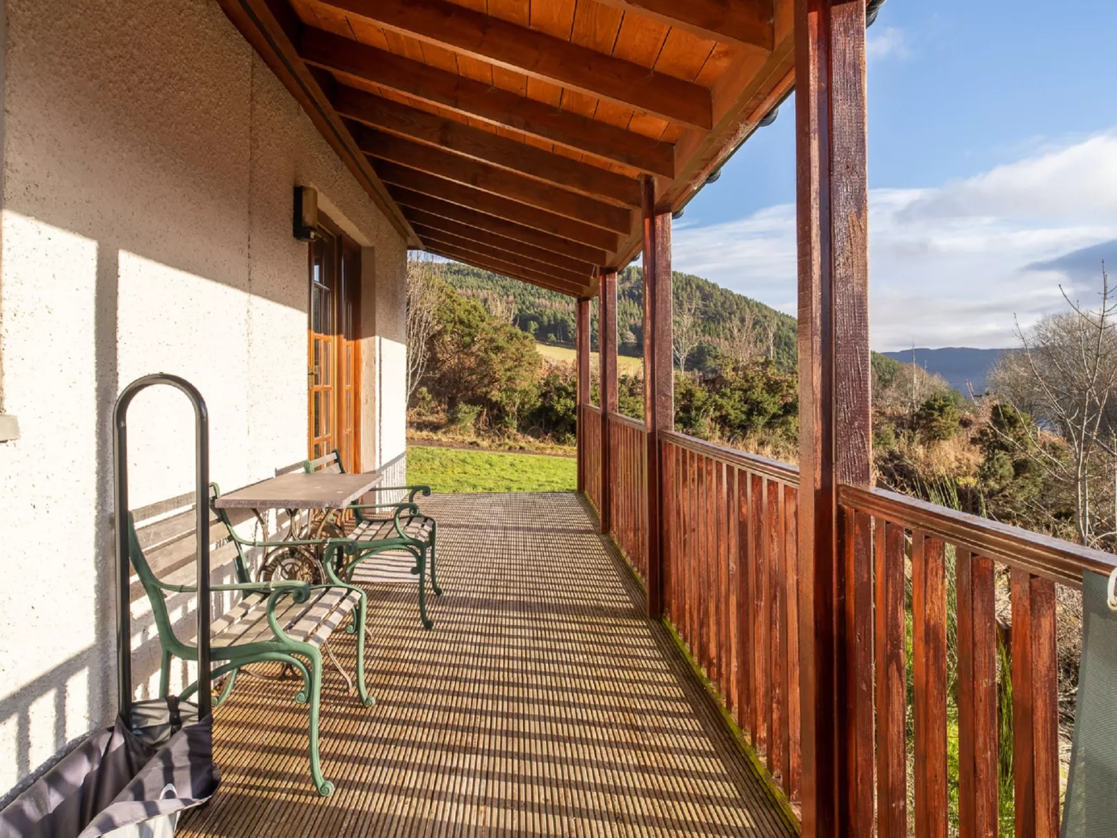 Ceilidhtail Cottage-Outside