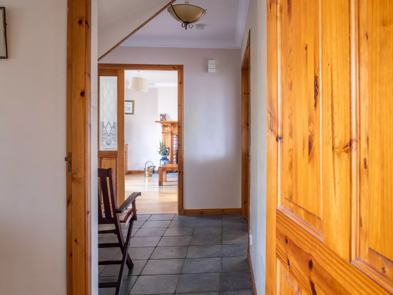 Ceilidhtail Cottage-Inside